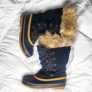 Khombu Fur Women's Boots: Size 7